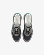 MOE07772 6